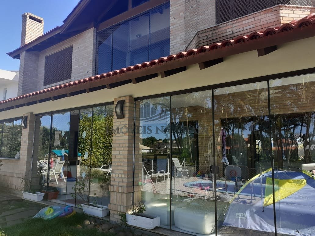Casa em Condomínio no Atlântida Lagos Park.