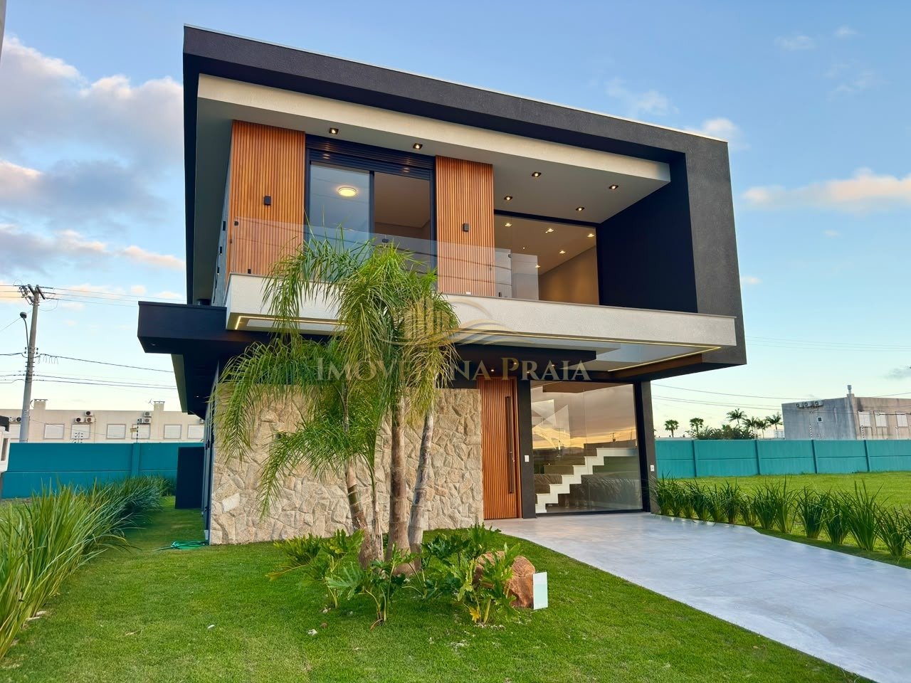 Casa em Condomínio no Wave Home Resort.