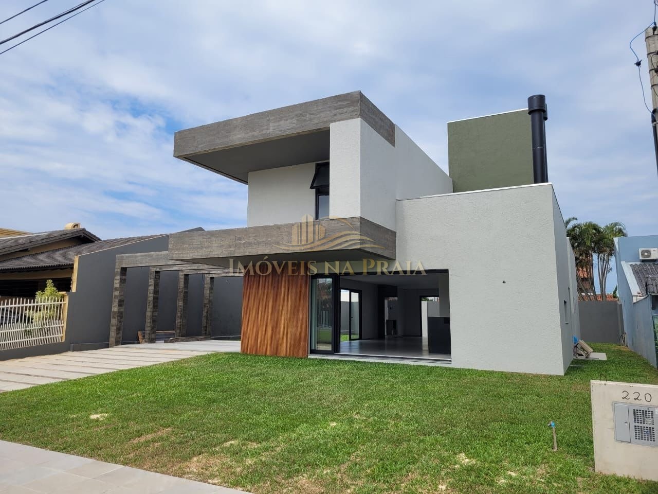 Foto 2 — Casa 4 Dormitório(s) Bairro Atlântida
