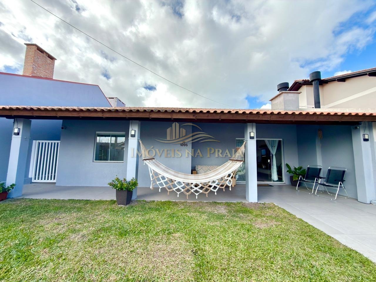Casa 3 dormitórios no bairro Rainha do Mar