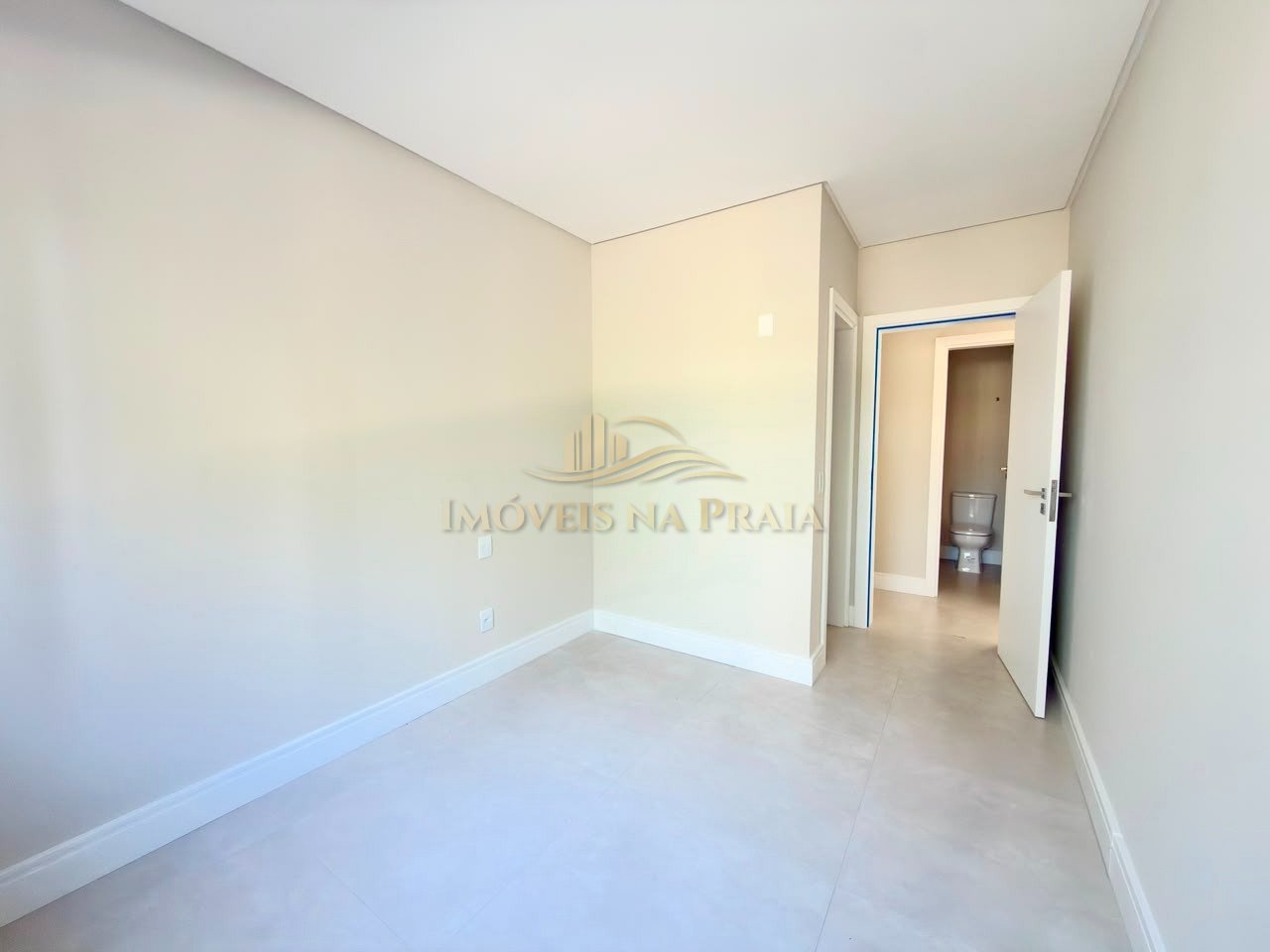 Foto 9 — Duplex 4 dormitórios no Centro de Xangri-Lá.