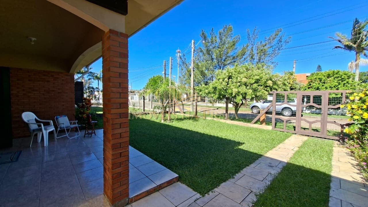 Foto 4 — Casa 3 dormitórios no bairro Rainha do Mar