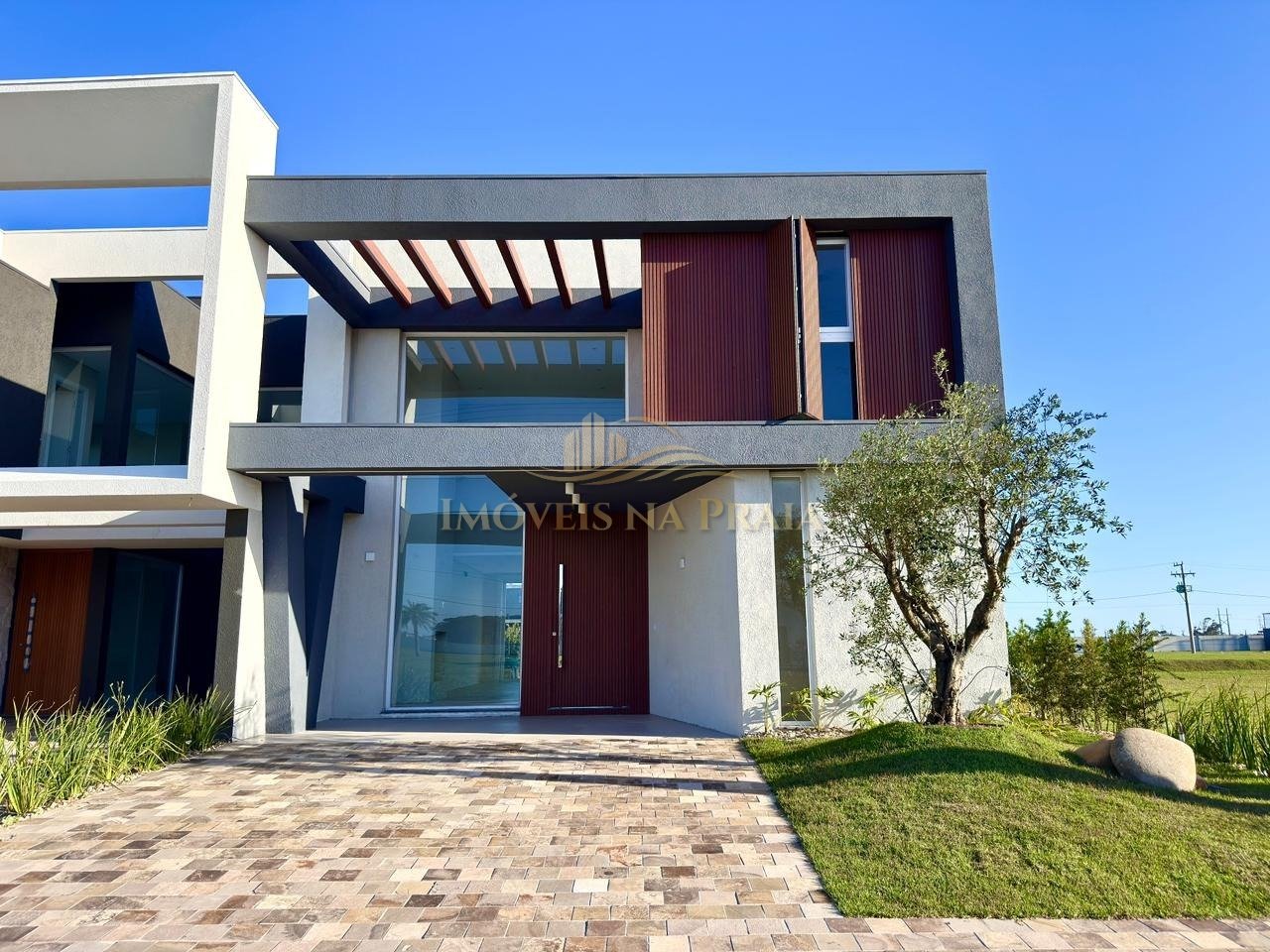 Casa em Condomínio no Allure.