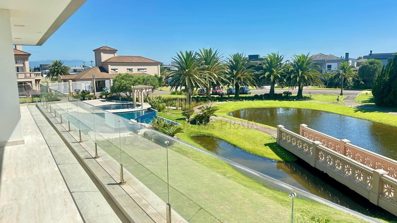 Foto 14 — Casa em condomínio no Playa Vista !