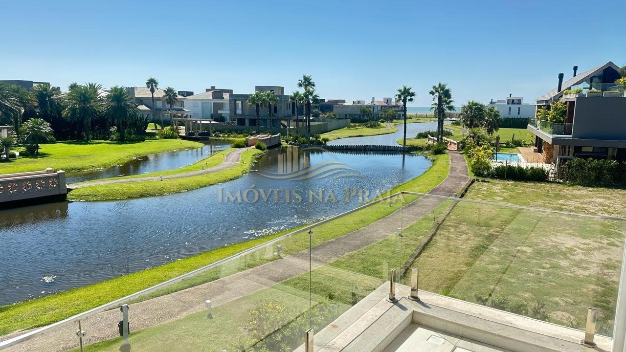 Foto 16 — Casa em condomínio no Playa Vista !