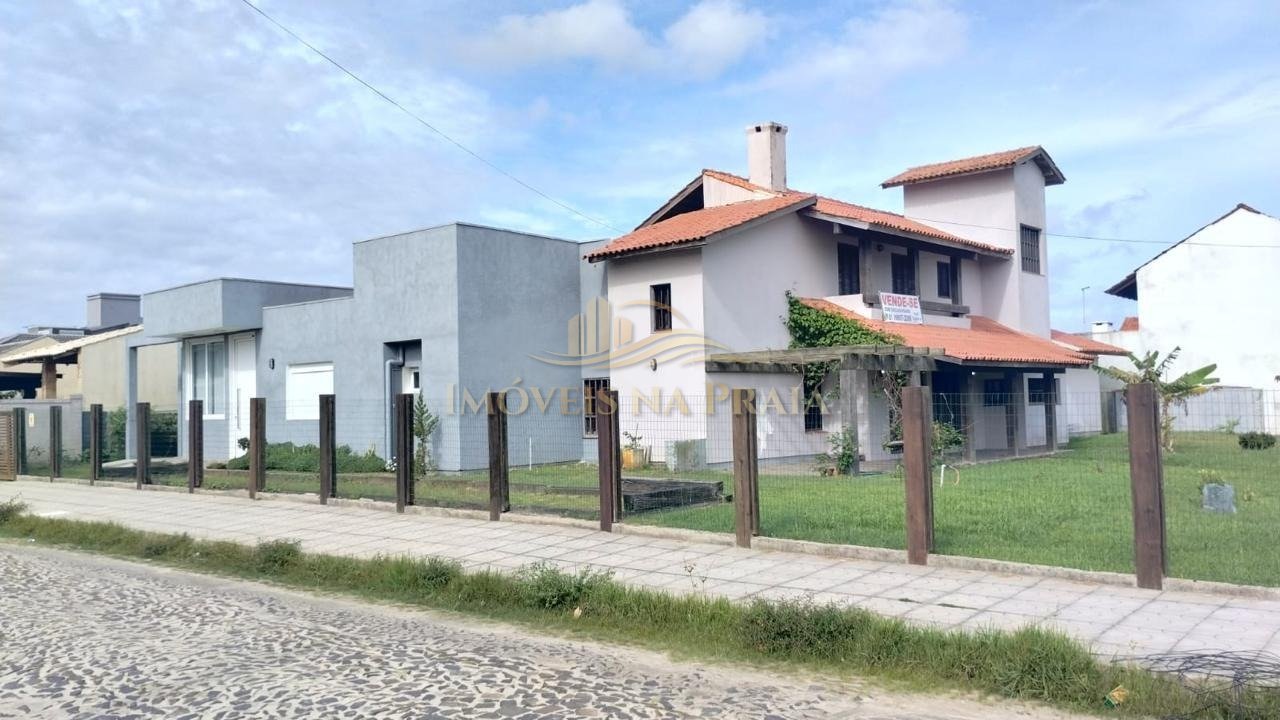 Foto 4 — Sobrado á venda no centro de Xangri-lá !