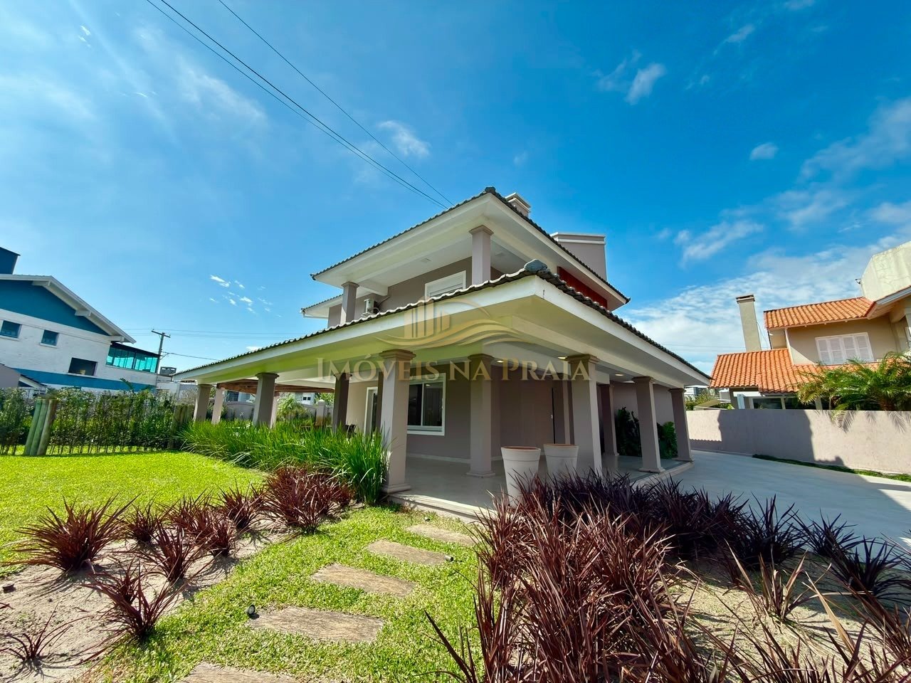 Casa em Condomínio no Atlântida Lagos Park.