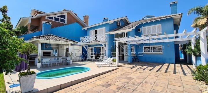 Casa em Condomínio no Villas Resort.