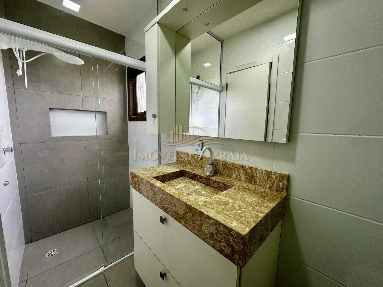 Foto 14 — Apartamento com 2 dormitórios no centro de Xangri-Lá.