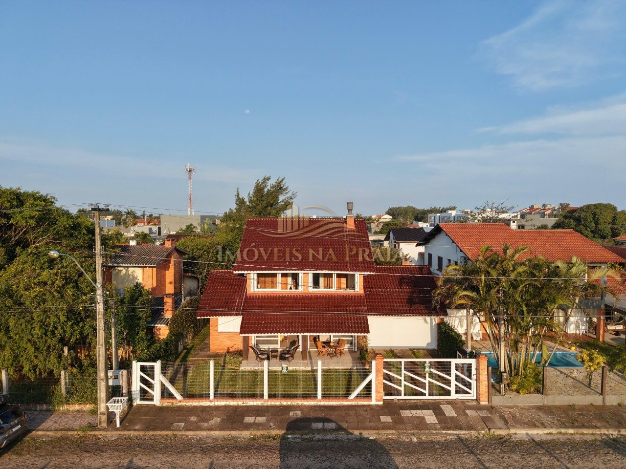 Casa com 3 dormitórios em Atlântida.