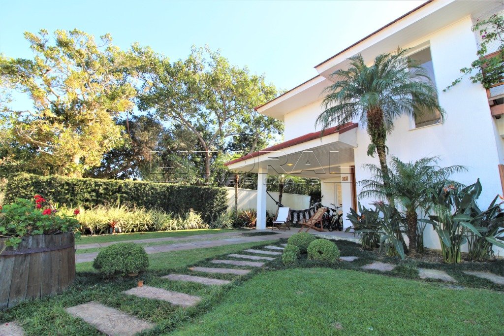 Casa em Condomínio no Green Village.