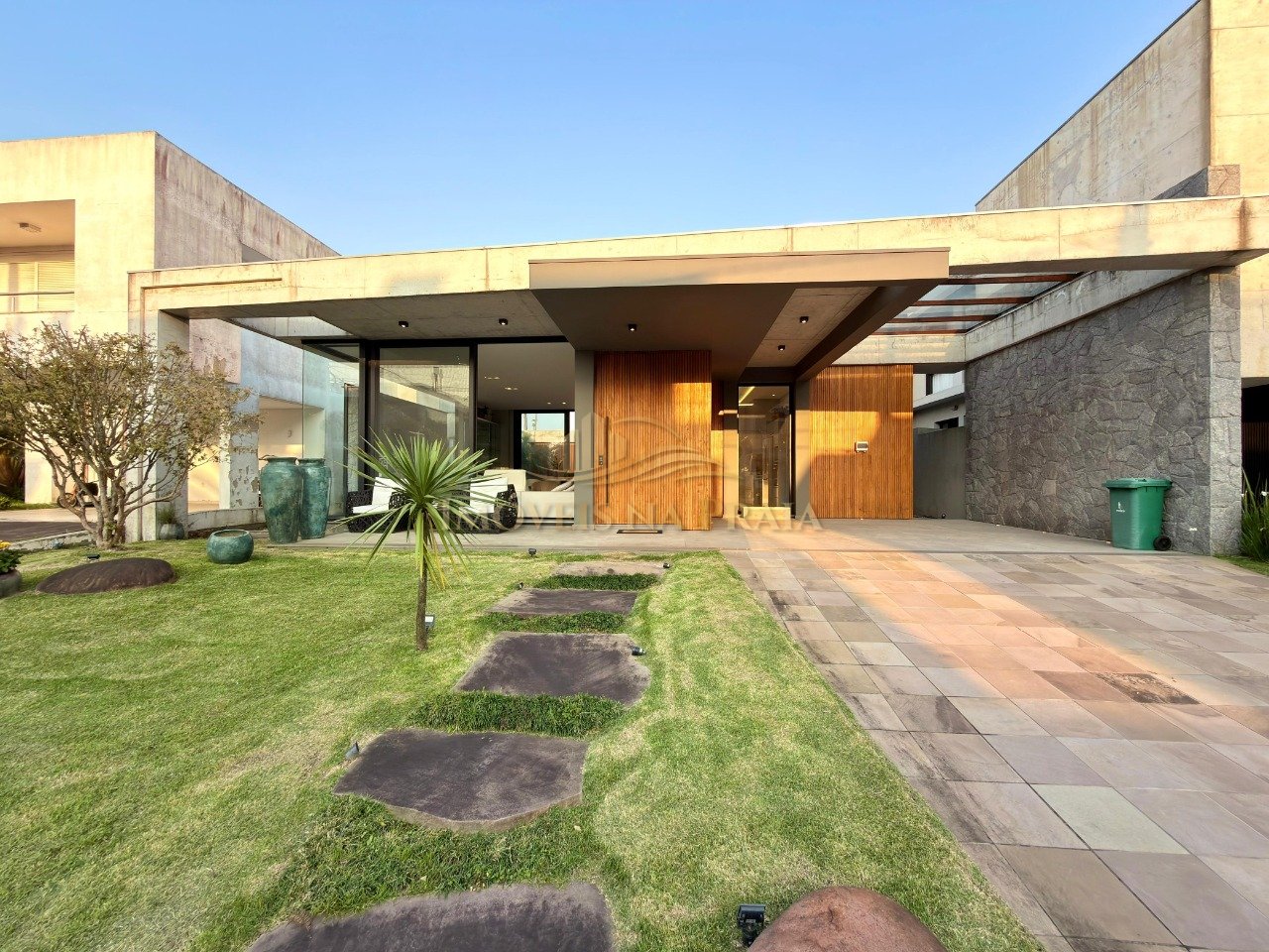 Casa com 4 dormitórios no Velas da Marina.