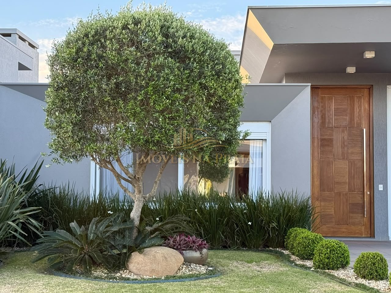 Foto 4 — Casa 04 dormitórios em condomínio no Riviera