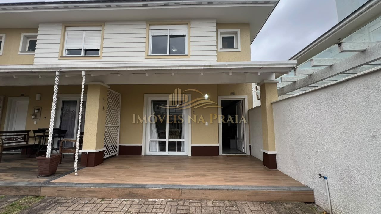 Casa com 3 dormitórios no Pacific Residence Club.