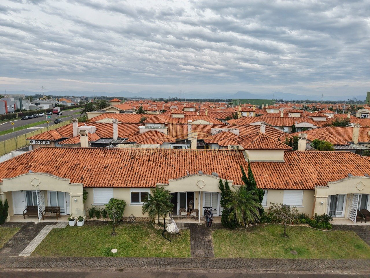 Foto 23 — Casa 03 dormitórios em condomínio no Casa Hermosa