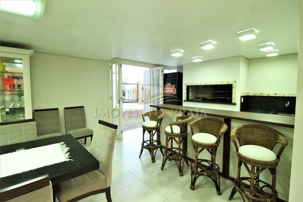 Foto 6 — Casa com 6 dormitórios em Atlântida.