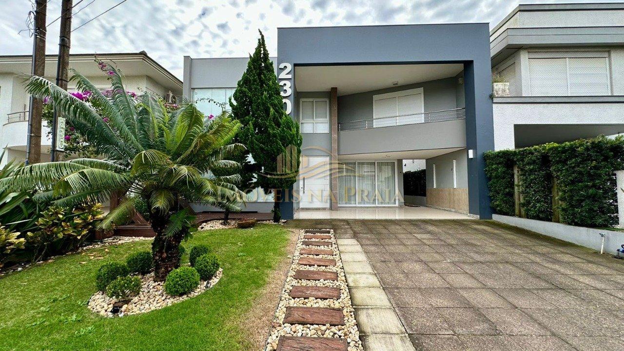 Casa em Condomínio no Condado de Capão.