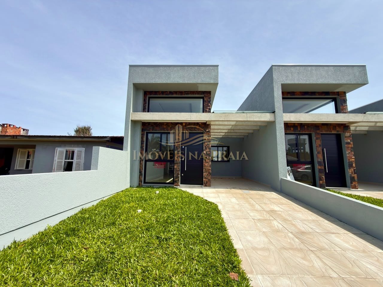 Casa com 2 dormitórios em Rainha do Mar.