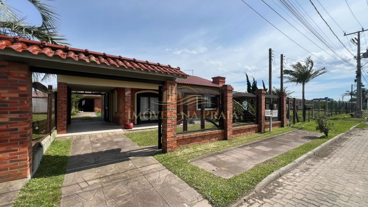Casa com 3 dormitórios em Rainha do Mar.
