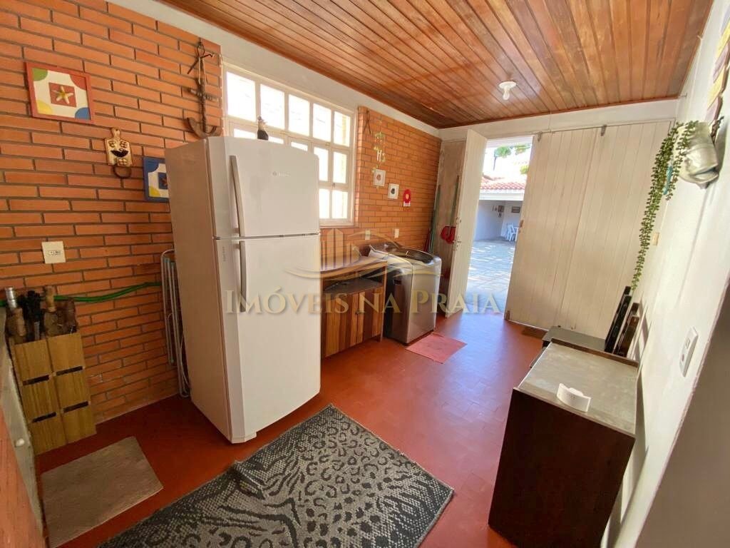 Foto 3 — Casa 4 Dormitório(s) Bairro