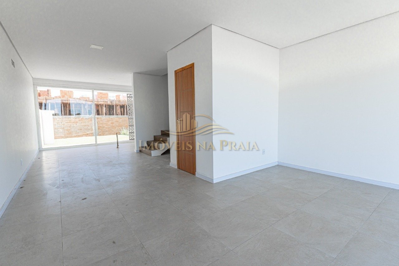 Foto 4 — Casa com 03 dormitórios no Santorini .