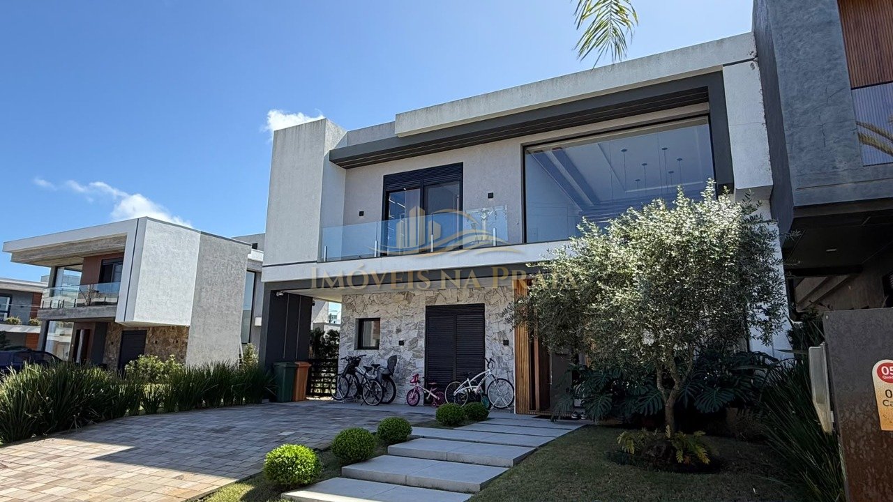 Foto 2 — Casa em condomínio no Sunset .