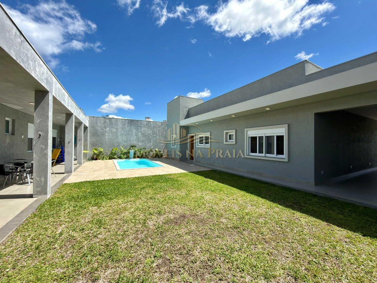 Foto 39 — Casa em Atlântida com 6 dormitórios.