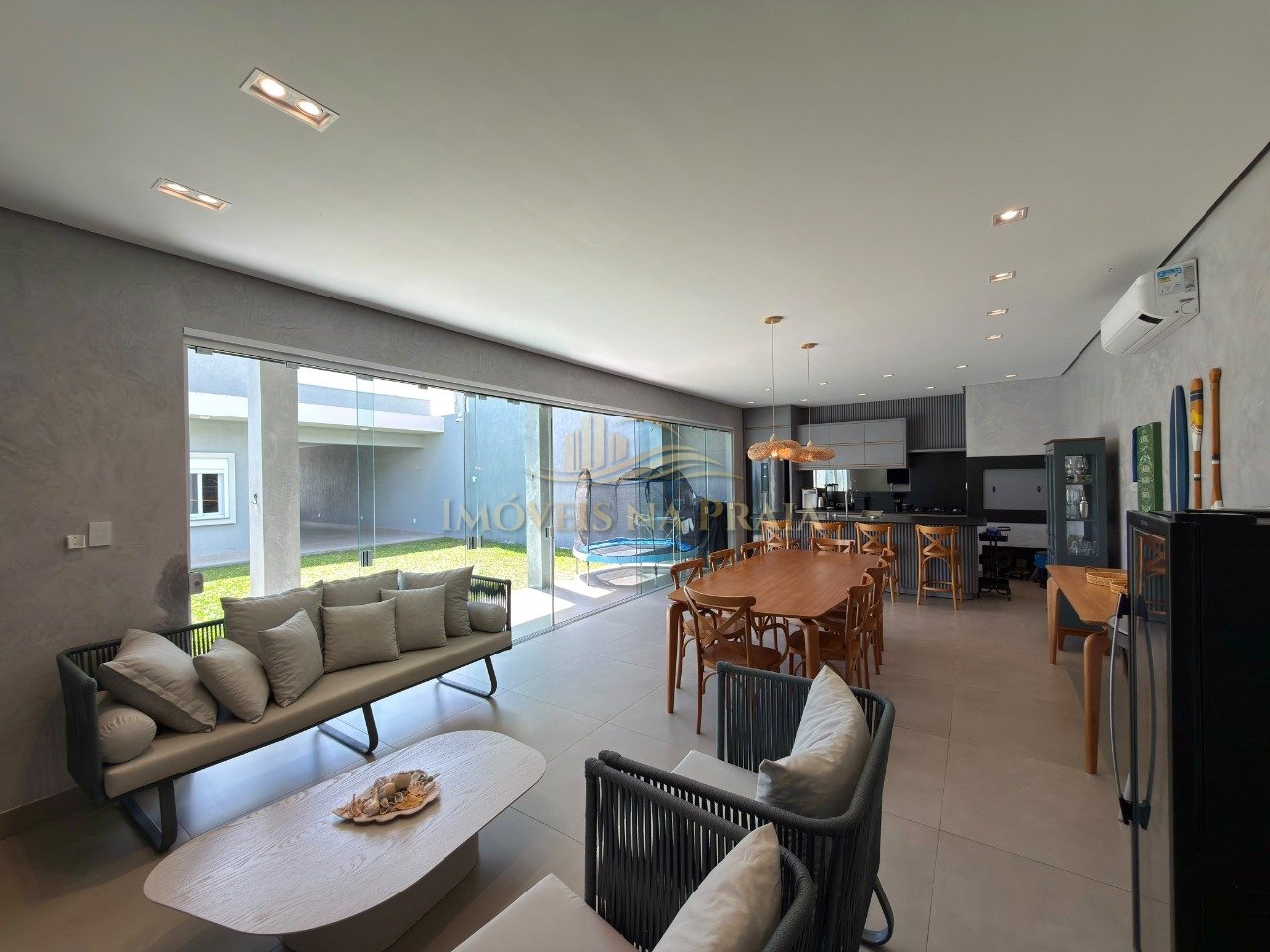 Foto 4 — Casa em Atlântida com 6 dormitórios.