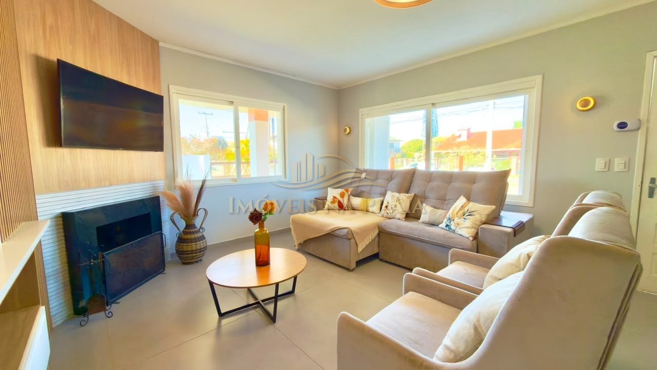 Foto 4 — Casa com 4 dormitórios em Atlântida.