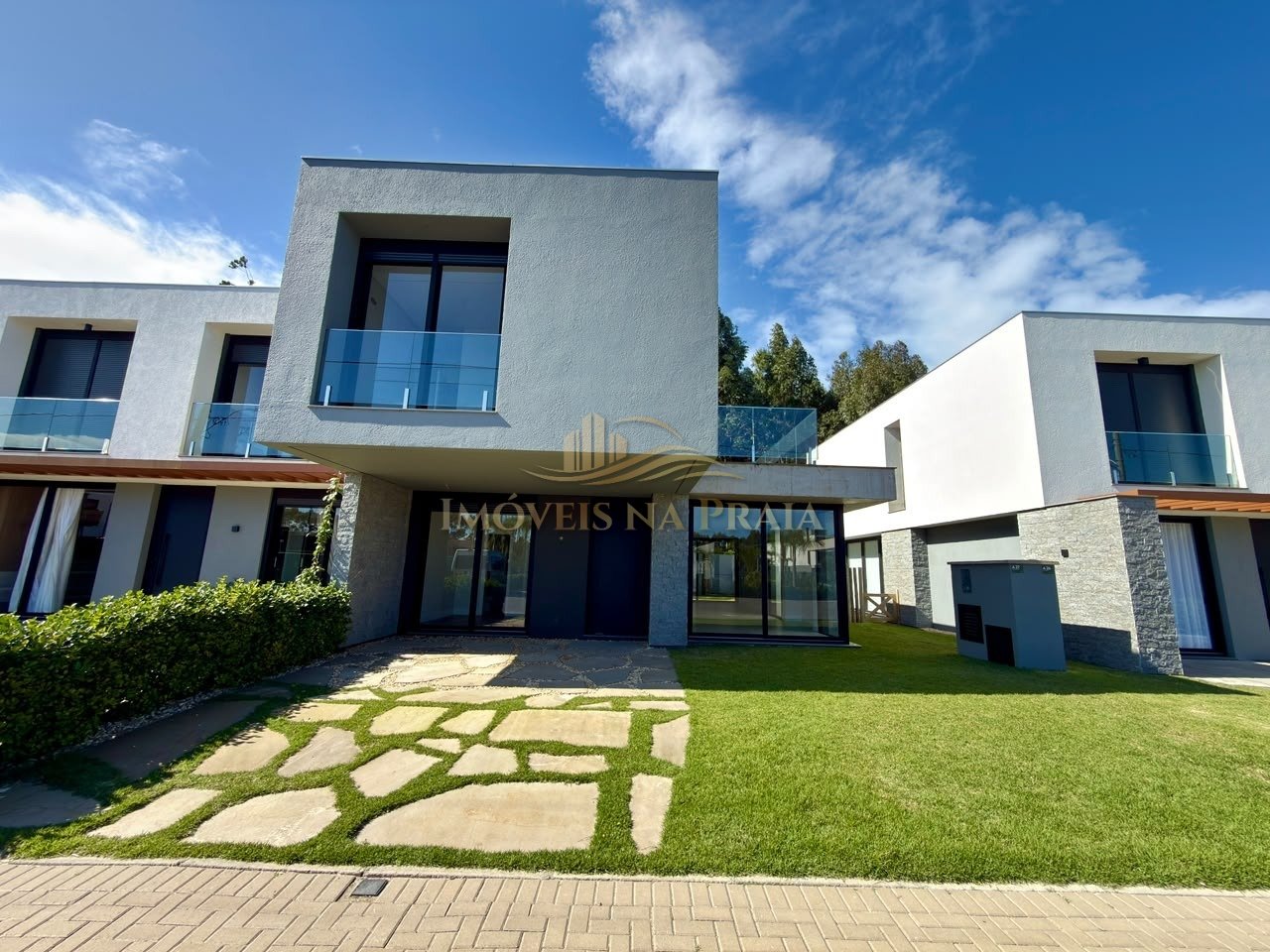 Casa em condomínio no Amaná.