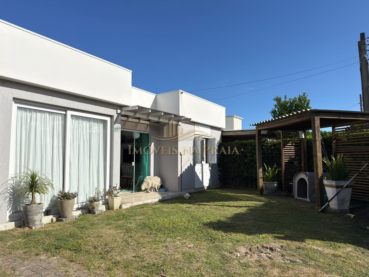 Casa 02 dormitórios na Noiva do Mar .