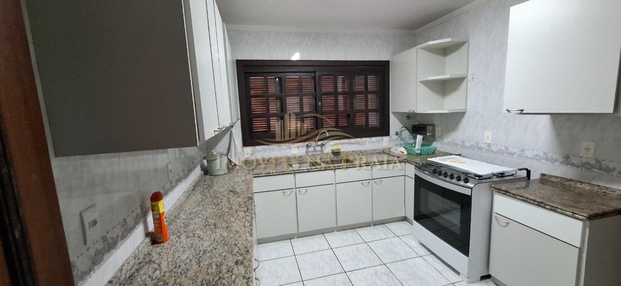 Foto 6 — Casa com 6 dormitórios em Atlântida.