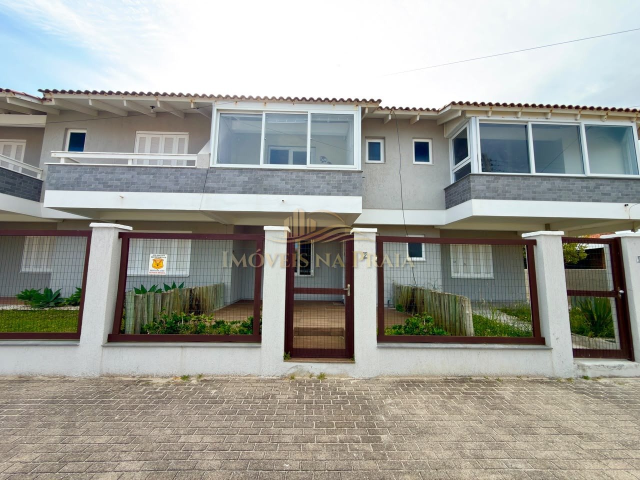 Duplex 02 dormitórios no centro de Xangri-lá !