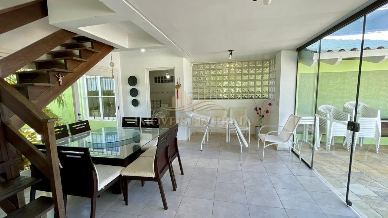 Foto 2 — Casa com 7 dormitórios em Noiva do Mar.