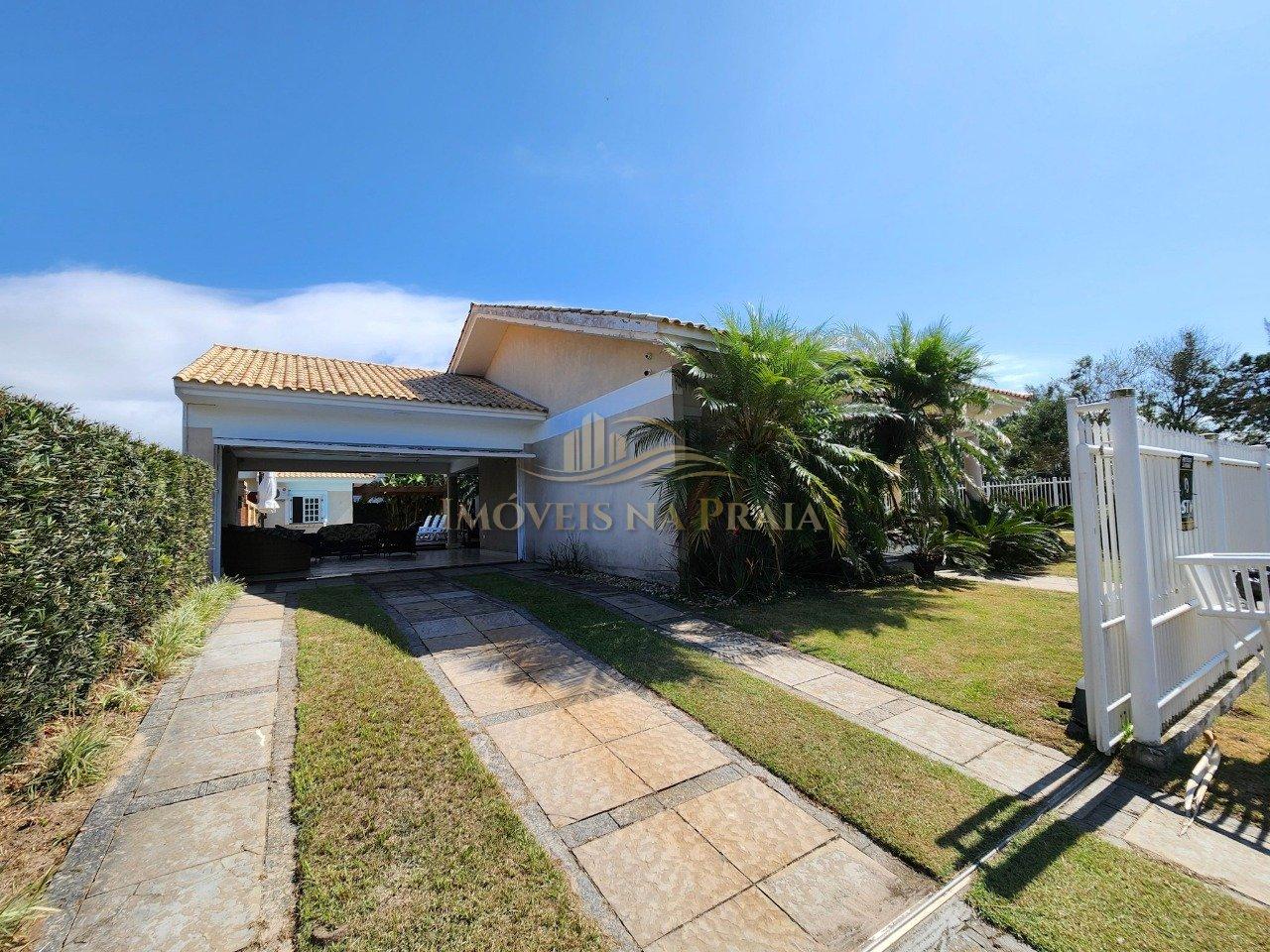 Foto 18 — Casa com  04 dormitórios em Atântida .