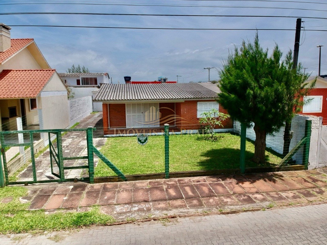 Foto 2 — Casa 3 dormitórios no bairro Rainha do Mar