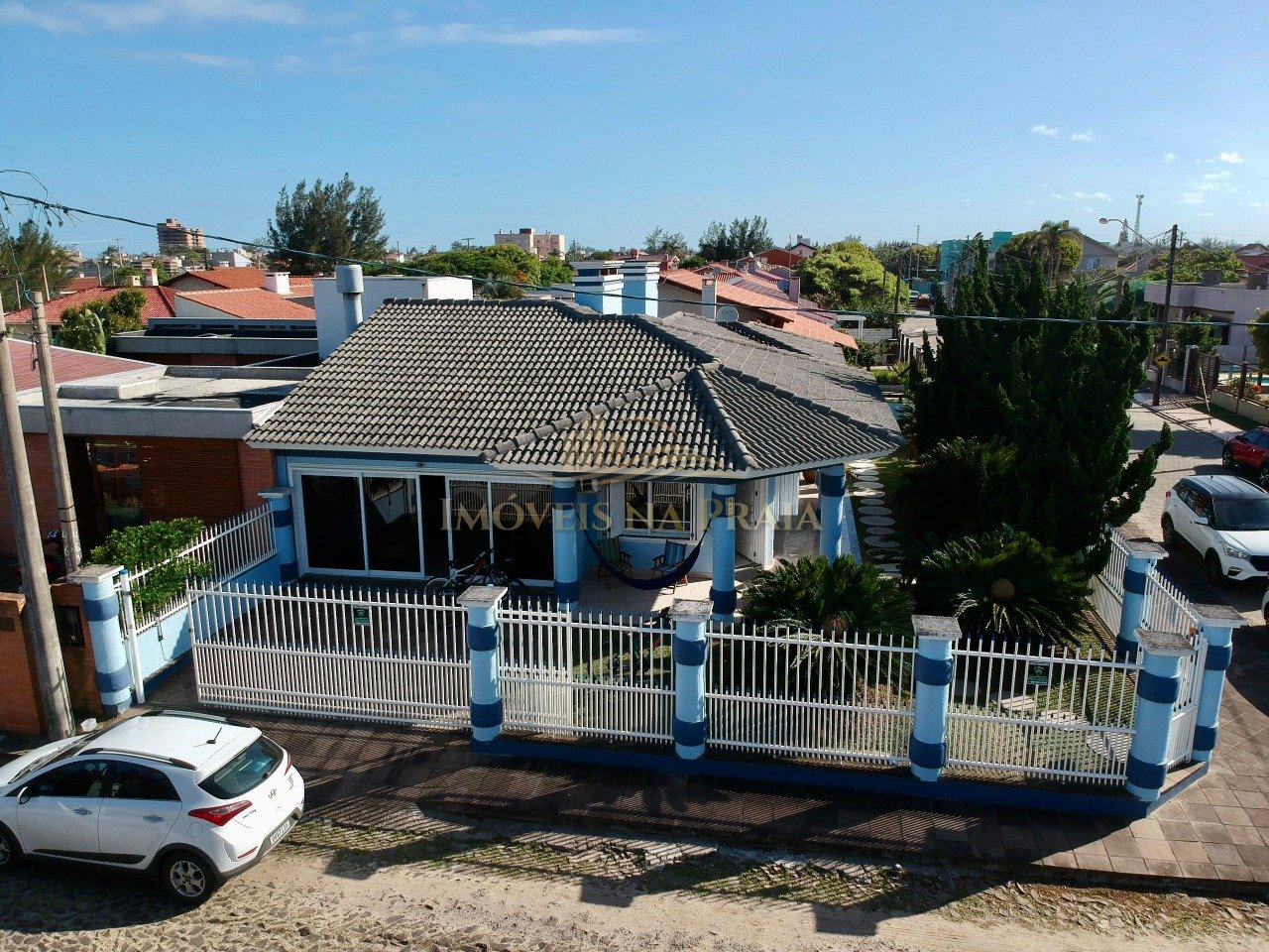 Casa 2 dormitórios no bairro Rainha do Mar