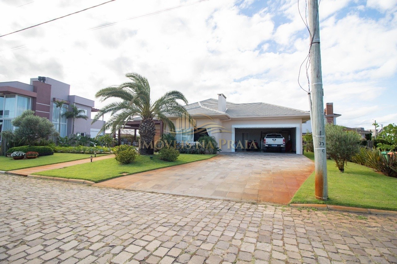 Casa em Condomínio no Lagoa do Passo Village Park.