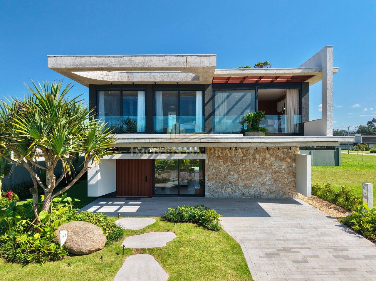 Casa em Condomínio no Los Cobos.