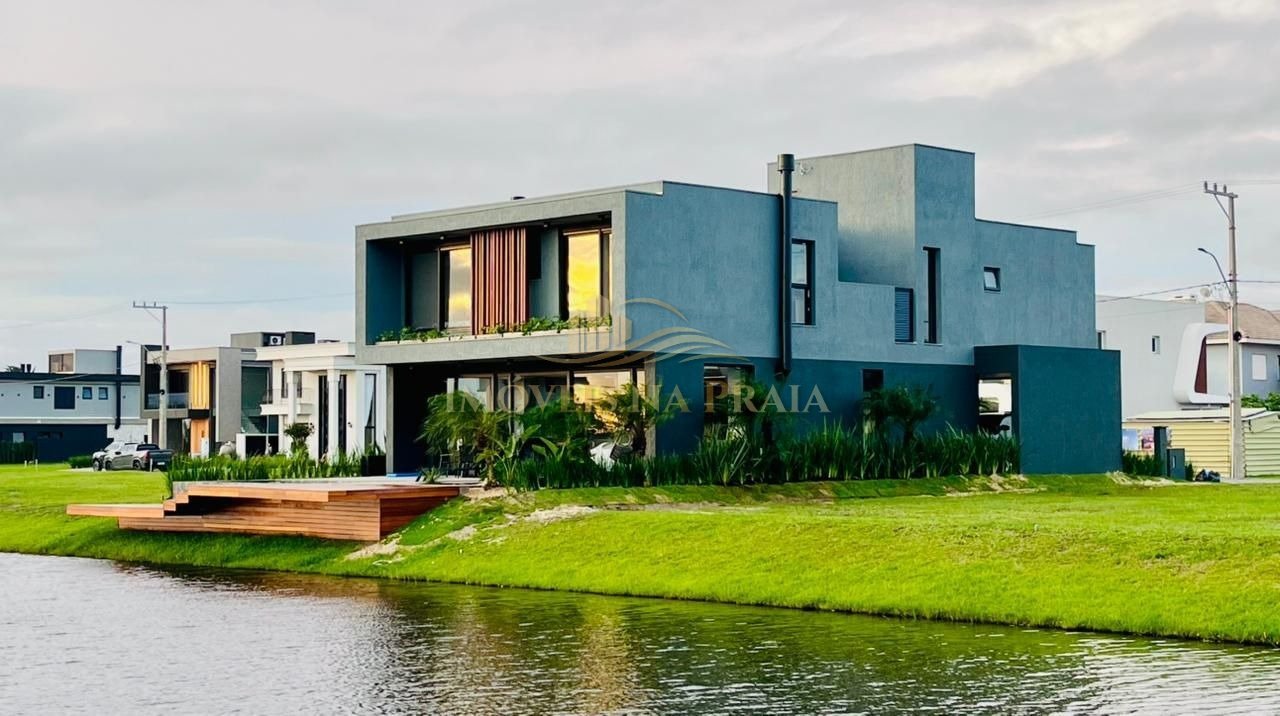 Casa em Condomínio no Amare.